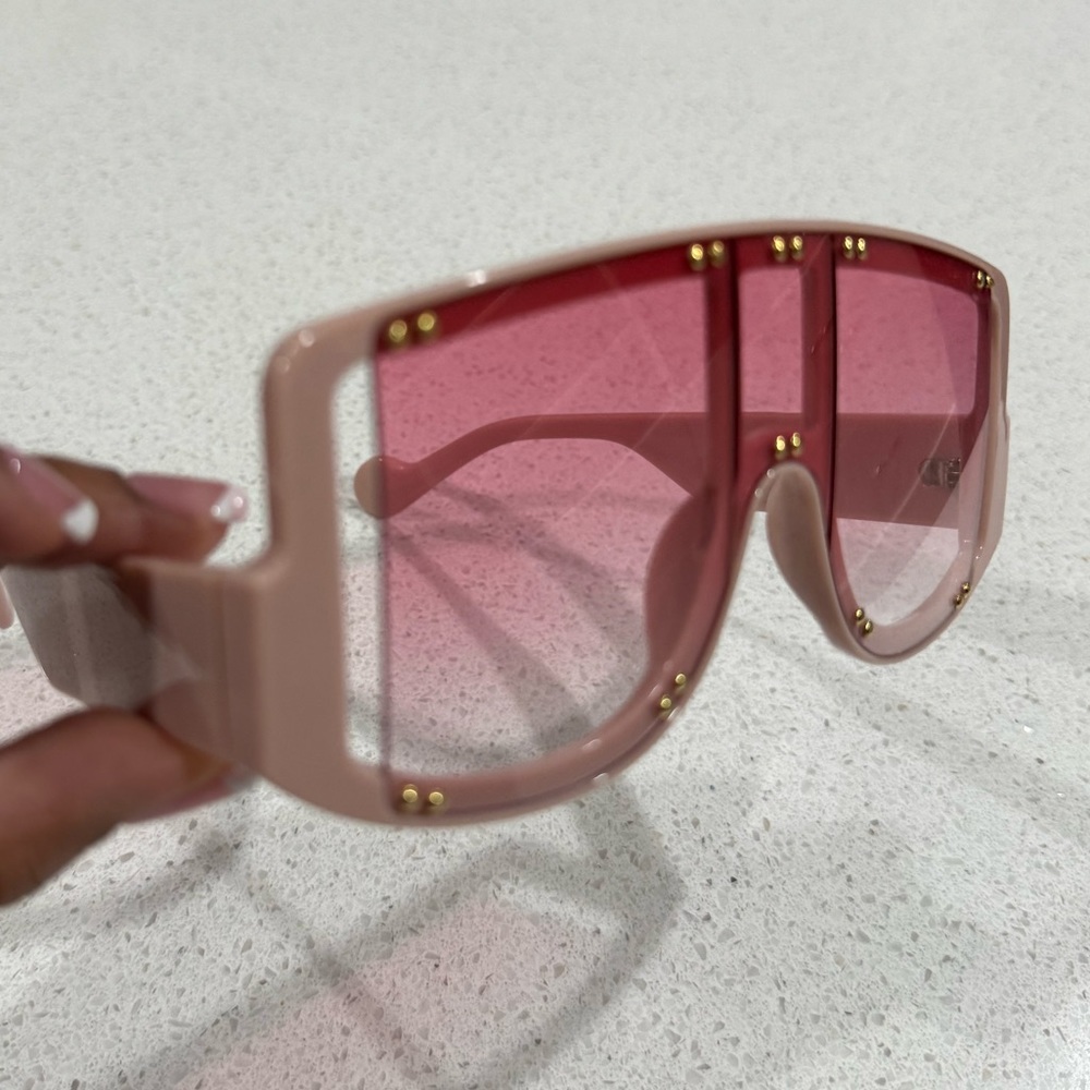 Pink sunglasses - Picture 7 of 9